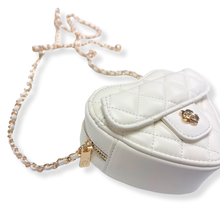 DOE A DEAR- WHITE QUILTED LEATHER HEART PURSE