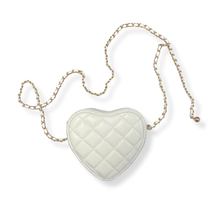 DOE A DEAR- WHITE QUILTED LEATHER HEART PURSE